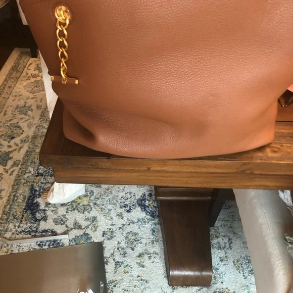 Beautiful Tory Burch Shoulder Bag Brand New W/O Tags - Picture 3 of 9